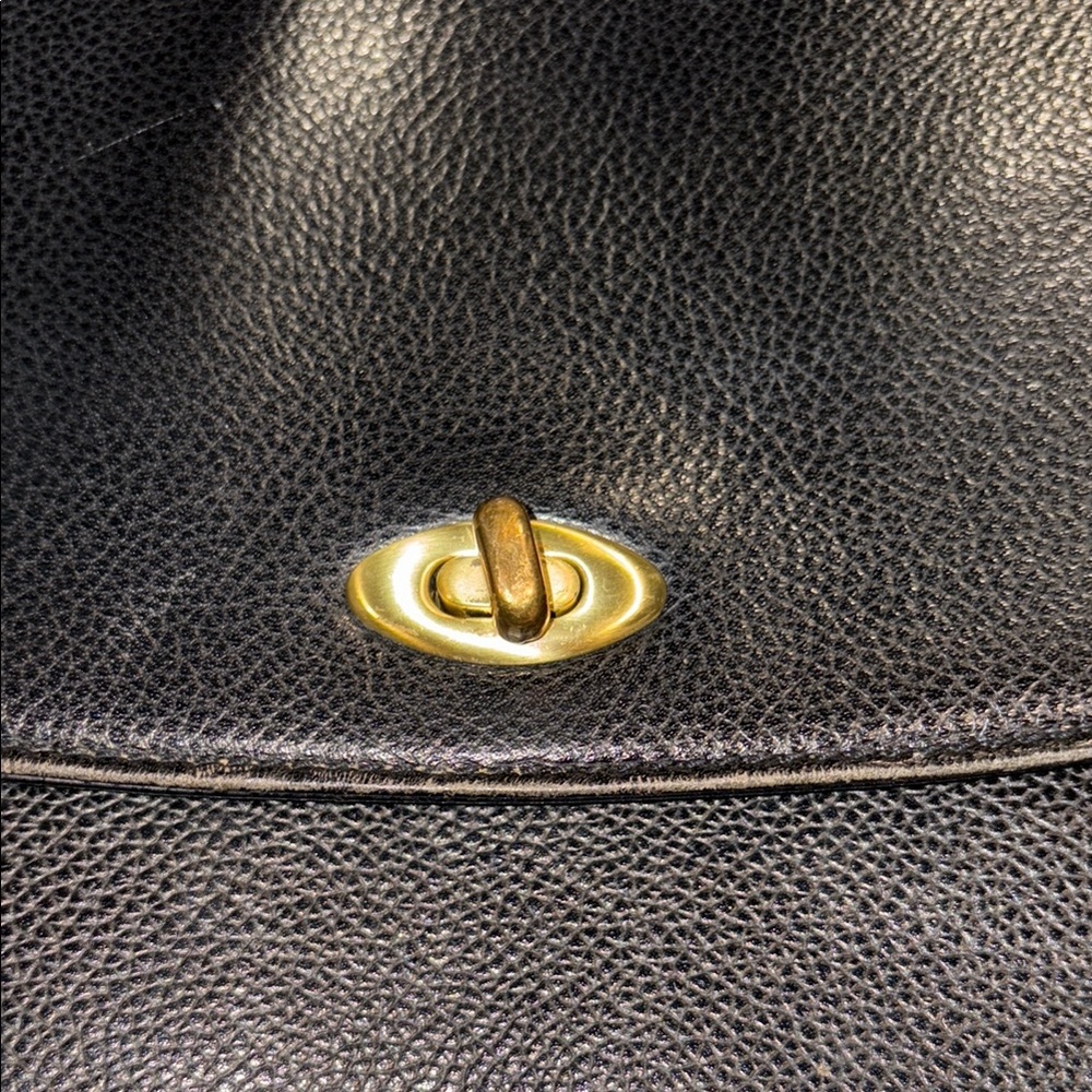 Vintage Coach black leather shoulder or cross body bag - Picture 9 of 12